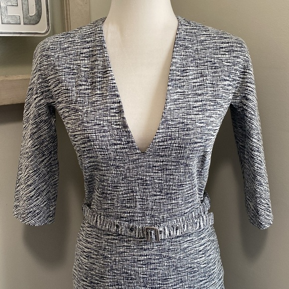 Victoria Beckham Space Dyed Black White Cotton-Blended Belted Sheath Dress - Picture 2 of 16